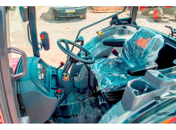 Tractor Kioti DK 5020C-EU, cabina cu AC,transmisie manuala de vanzare